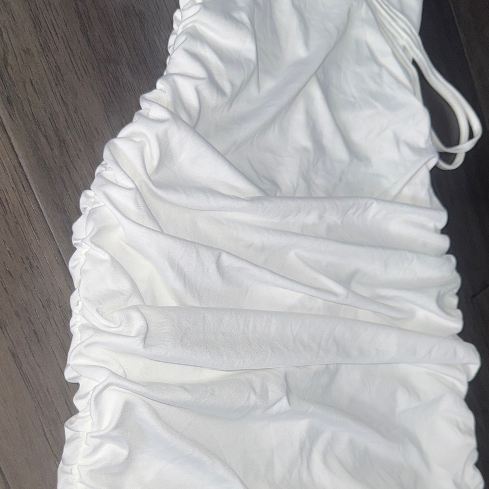 Sexy White stretchy fitted strappy ruched mini dress - Picture 2 of 7
